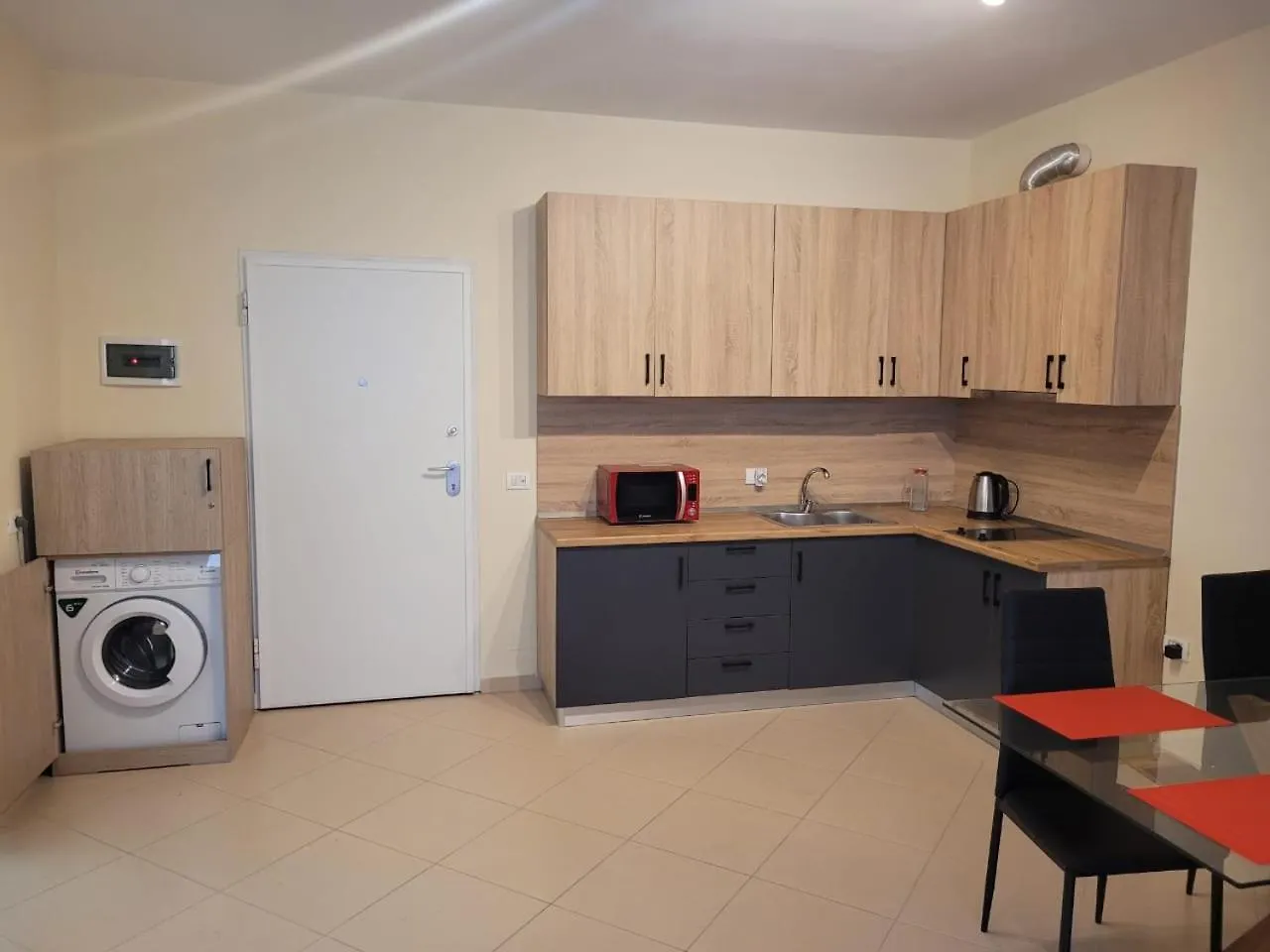 Durres Holiday Apartment - 085 알바니아