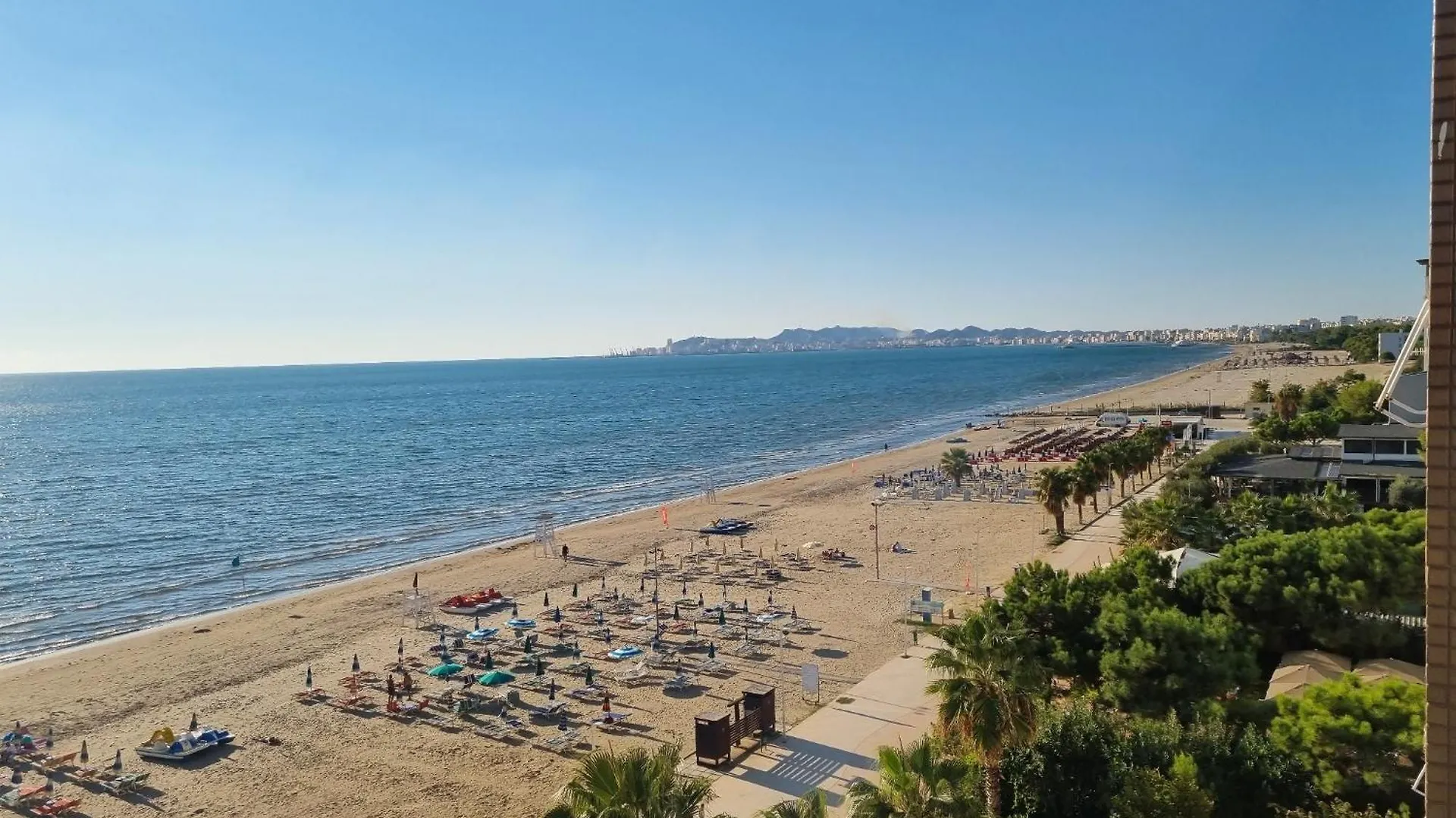 Durres Holiday Apartment - 085 0*,