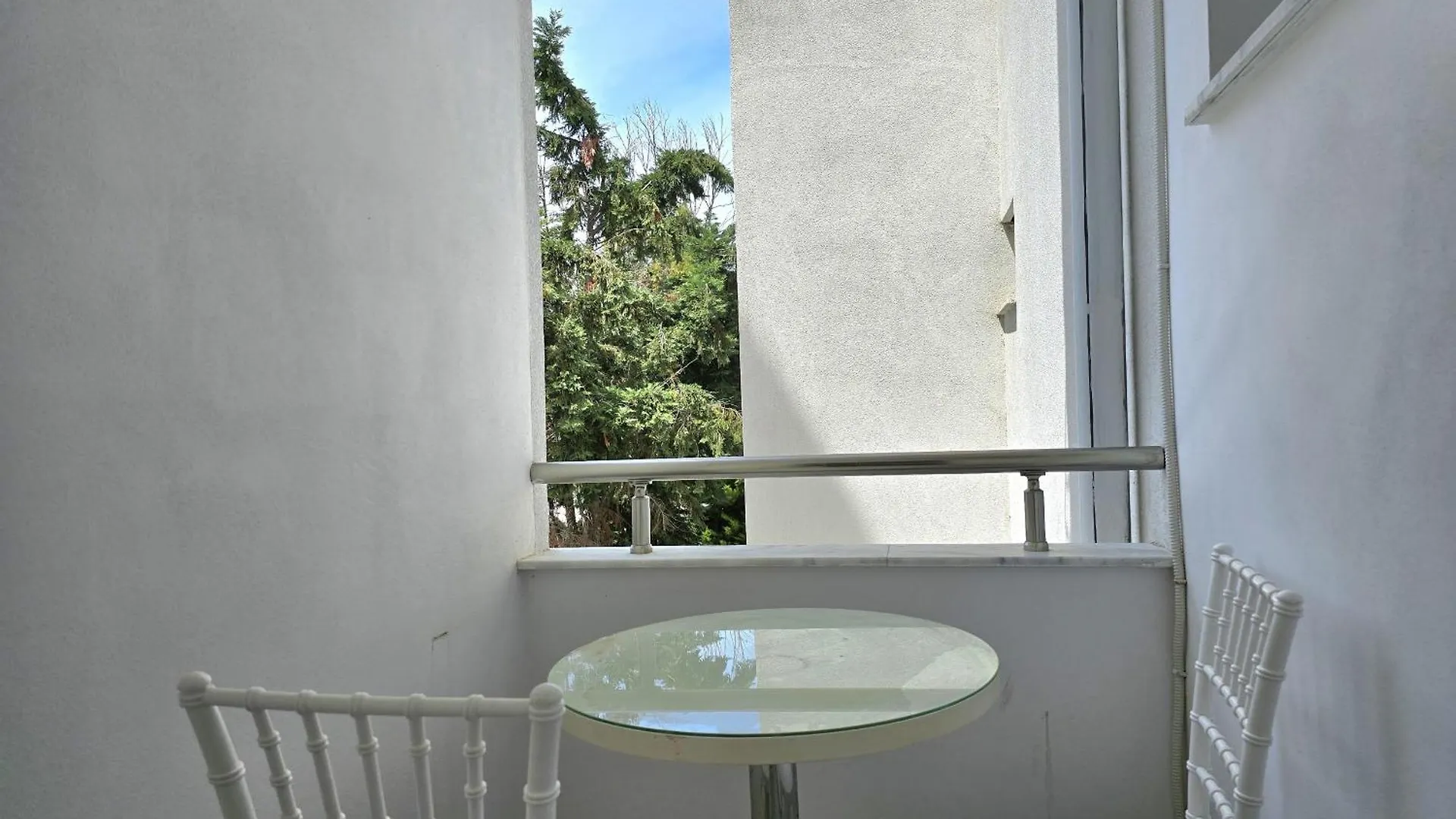 Durres Holiday Apartment - 085