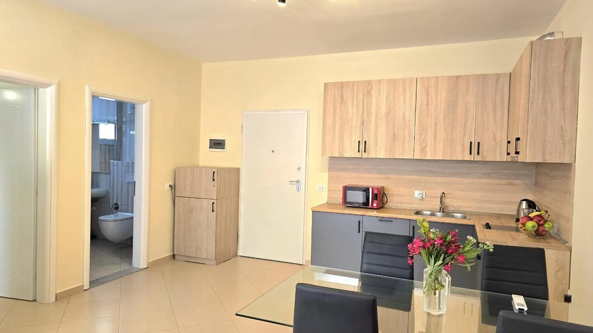 Durres Holiday Apartment - 085 알바니아